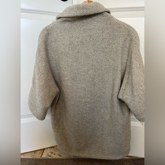 Vintage J Crew Women’s Gray Wool Herringbone Poncho XXS/XS Outerwear, Sweater - Picture 2 of 8